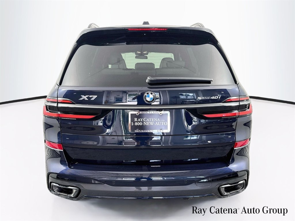 Used 2024 BMW X7 xDrive40i w/ M Sport Package AWD/4WD image 6