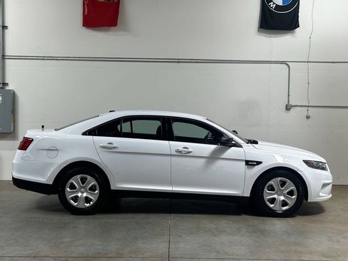 Used 2016 Ford Taurus Police Interceptor AWD image 3