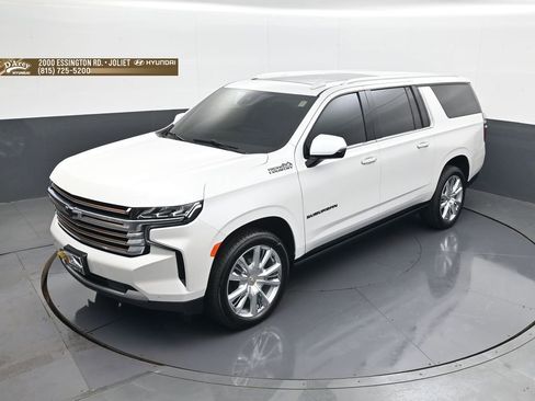 Used 2024 Chevrolet Suburban High Country AWD/4WD image 14