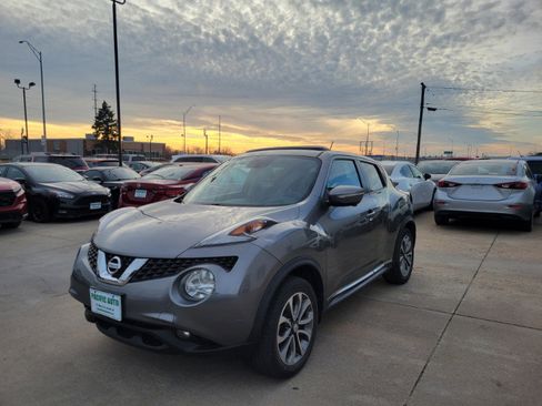 Used 2017 Nissan Juke SL image 3