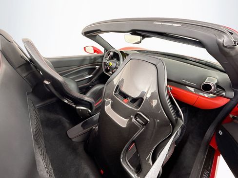 Certified 2021 Ferrari F8 Tributo RWD image 22