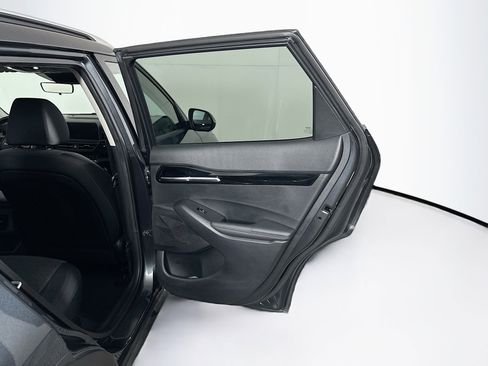 Used 2025 Kia Seltos S image 30