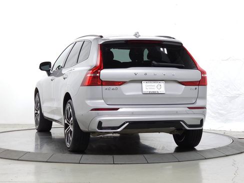 Certified 2025 Volvo XC60 B5 Plus AWD/4WD image 6