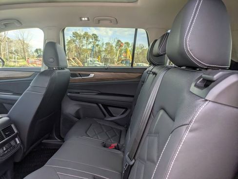 New 2026 Volkswagen Atlas SE FWD image 15