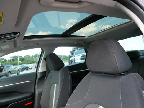 Used 2024 Hyundai Sonata SEL w/ Convenience Package FWD image 32