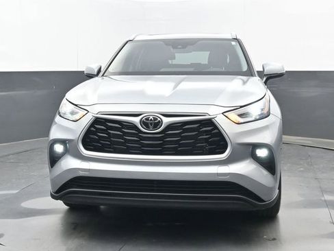 Used 2025 Toyota Highlander XLE image 21