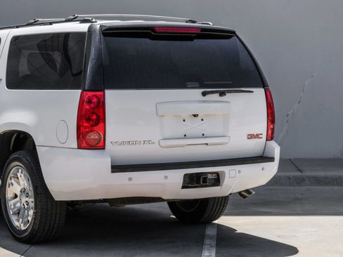 Used 2014 GMC Yukon XL SLT w/ Texas Edition RWD image 15