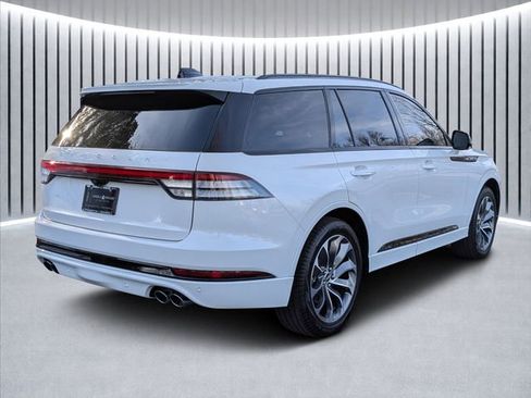 New 2026 Lincoln Aviator 2WD image 3