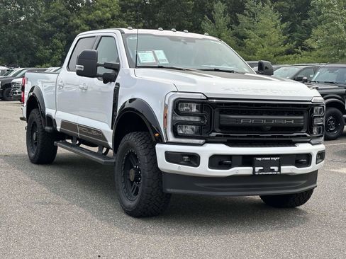 New 2026 Ford F250 Lariat w/ Black Appearance Package AWD/4WD image 6