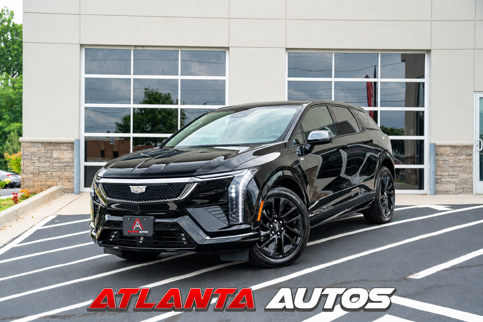 Used 2025 Cadillac Optiq Sport 1 w/ LPO, ONYX Package AWD/4WD image 1