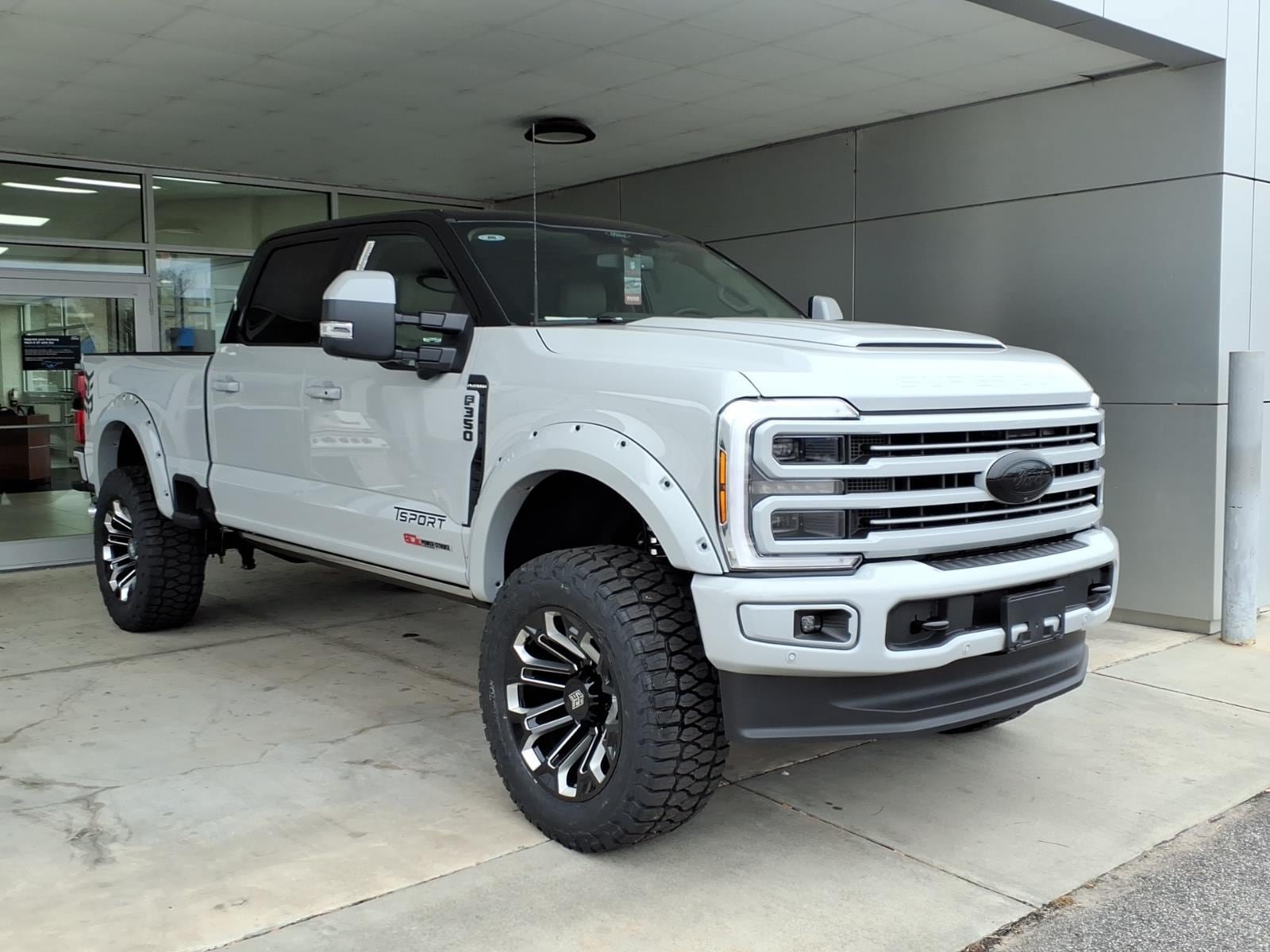 New 2026 Ford F350 Platinum w/ Platinum Plus Package AWD/4WD image 1
