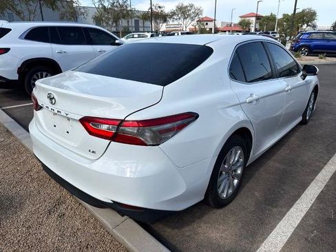 Used 2018 Toyota Camry LE FWD image 3