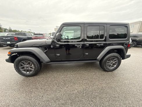 Used 2024 Jeep Wrangler Unlimited Sport AWD/4WD image 2