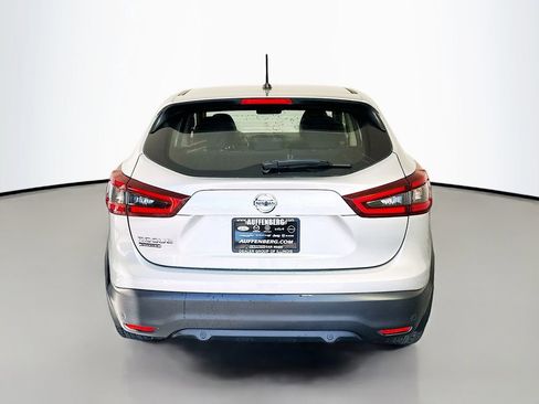 Used 2022 Nissan Rogue Sport S image 6