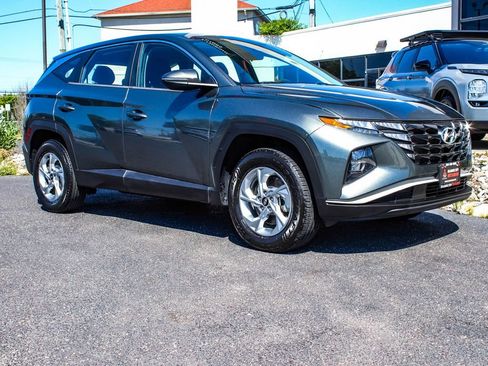 Used 2022 Hyundai Tucson SE AWD/4WD image 3