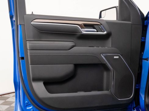 Used 2022 Chevrolet Silverado 1500 RST w/ Convenience Package II image 13