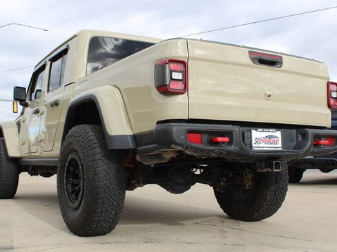 Used 2020 Jeep Gladiator Rubicon image 30