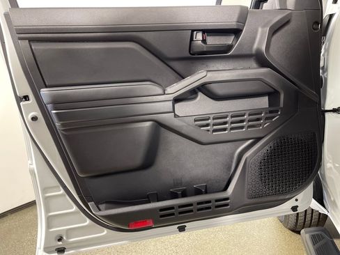 Certified 2025 Toyota Tacoma SR image 17