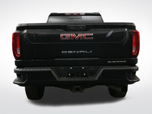 Used 2023 GMC Sierra 2500 Denali w/ Denali Black Diamond Edition AWD/4WD image 4