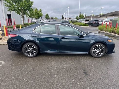 Used 2018 Toyota Camry SE w/ Audio Package image 8