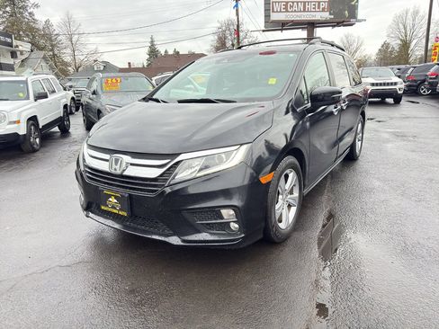 Used 2018 Honda Odyssey EX image 2