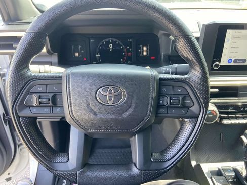 Used 2025 Toyota Tacoma SR5 AWD/4WD image 34