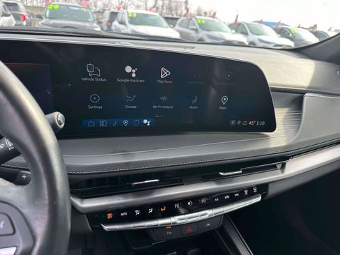 Used 2024 Cadillac XT4 Premium Luxury image 30