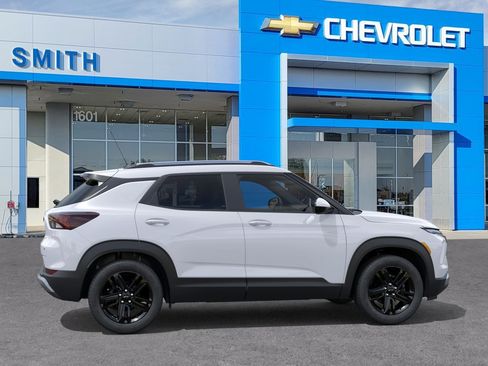 New 2026 Chevrolet TrailBlazer LT w/ Convenience Package FWD image 5
