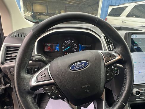 Used 2021 Ford Edge SEL w/ Cargo Accessory Package image 14