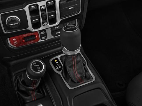 Used 2024 Jeep Gladiator Rubicon AWD/4WD image 9