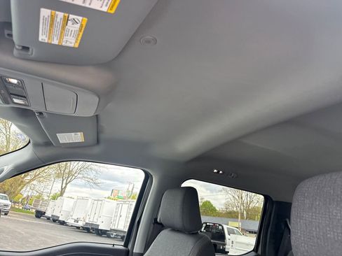Used 2025 Ford F150 Lightning XLT AWD/4WD image 36