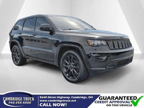 Used 2020 Jeep Grand Cherokee Altitude AWD/4WD image 1
