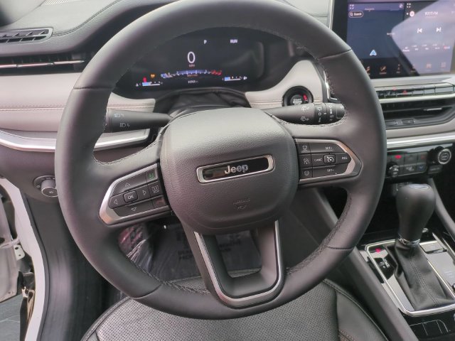Used 2024 Jeep Compass Limited w/ Elite Group AWD/4WD image 18