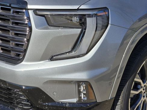 New 2026 GMC Acadia Denali Ultimate w/ LPO, Floor Liner Package FWD image 5