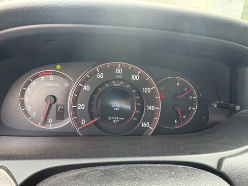 Used 2016 Honda Accord EX-L image 2