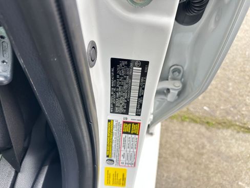 Used 2025 Toyota Camry LE image 29