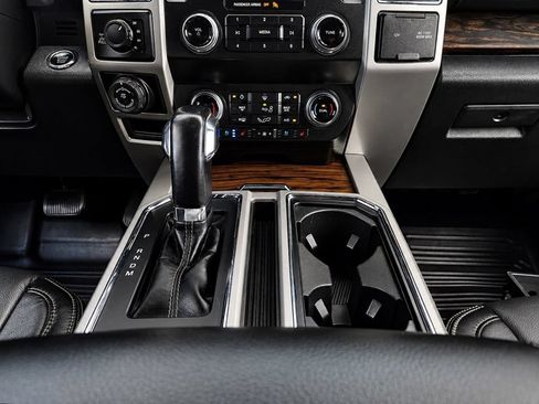 Used 2020 Ford F150 Lariat w/ Equipment Group 502A Luxury AWD/4WD image 12