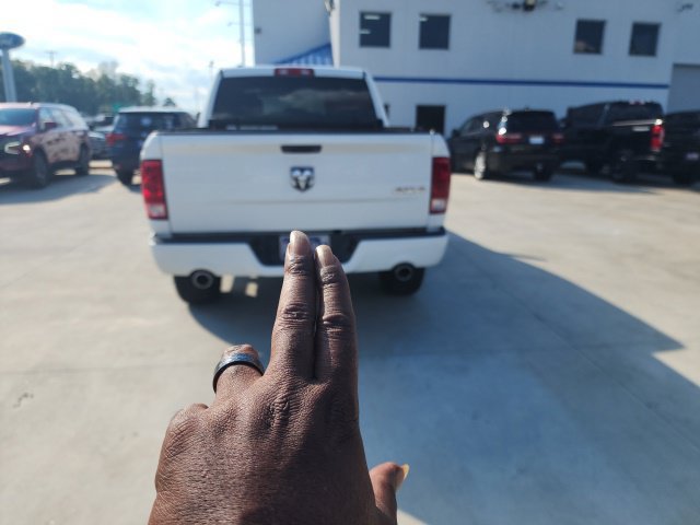 Used 2015 RAM 1500 Express AWD/4WD image 12