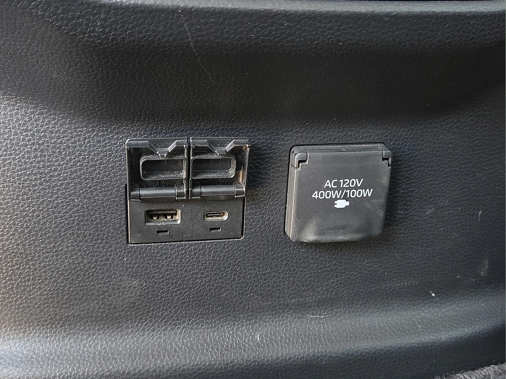 Used 2024 Toyota Tundra Limited w/ Power Package AWD/4WD image 15