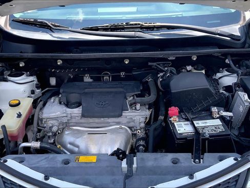 Used 2015 Toyota RAV4 LE FWD image 32