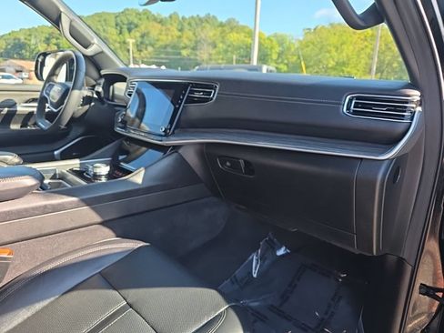 Used 2024 Jeep Wagoneer Series II w/ Flexible Seating Group AWD/4WD image 21