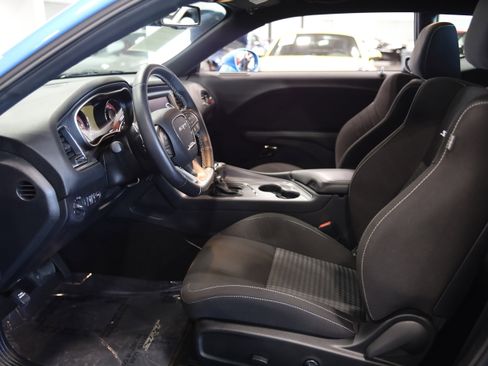 Used 2023 Dodge Challenger SRT Hellcat w/ Driver Convenience Group RWD image 16
