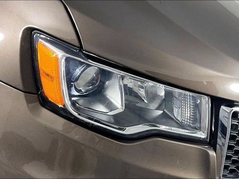 Used 2019 Jeep Grand Cherokee Limited AWD/4WD image 29