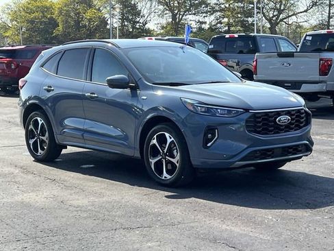 Certified 2023 Ford Escape ST-Line Elite AWD/4WD image 7