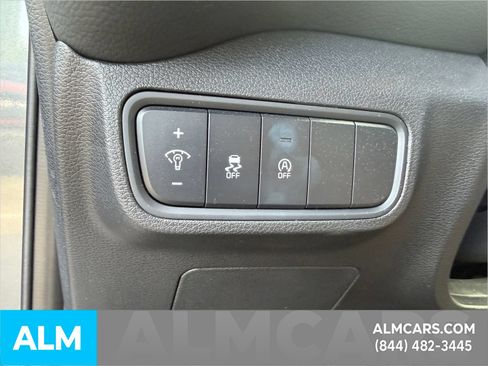 Used 2025 Kia Soul LX w/ LX Technology Package FWD image 23