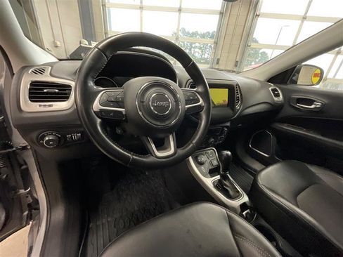 Used 2020 Jeep Compass Latitude image 14