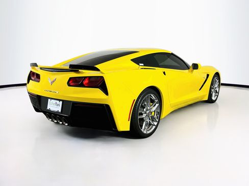 Used 2019 Chevrolet Corvette Stingray Coupe RWD image 9