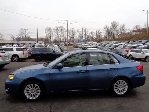 Used 2010 Subaru Impreza 2.5i Premium image 8