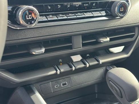New 2026 Chevrolet Colorado Trail Boss AWD/4WD image 10