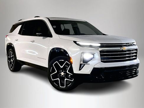 New 2026 Chevrolet Traverse High Country w/ LPO, Floor Liner Package image 1